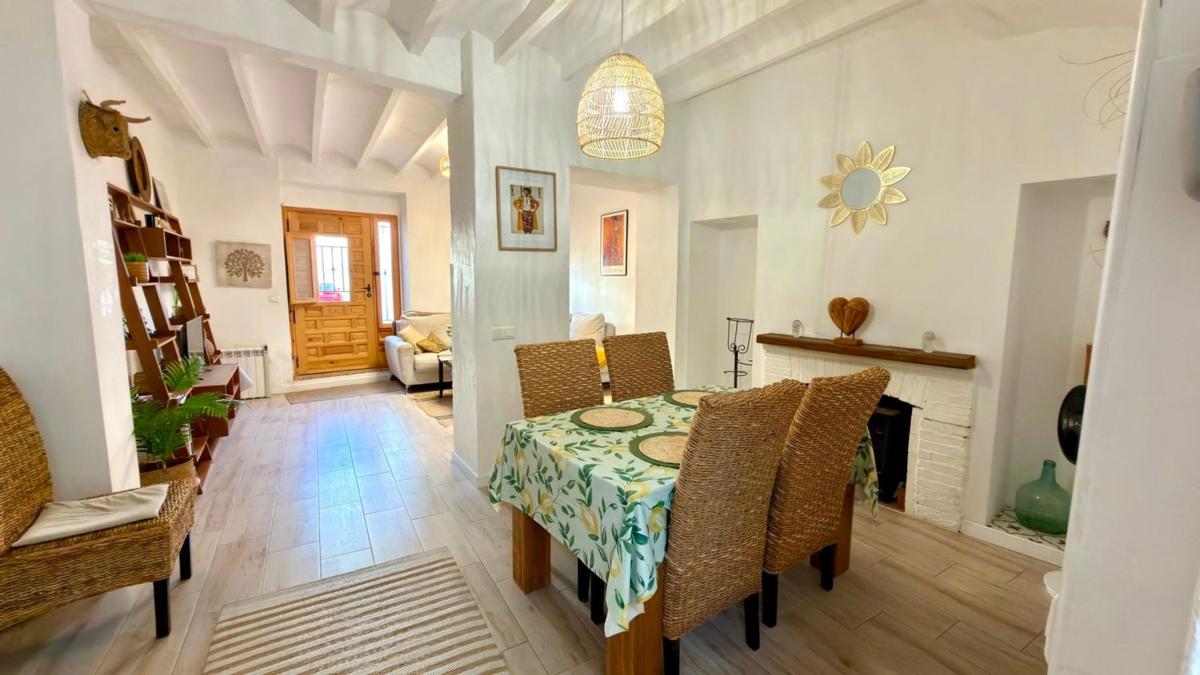 Продажа отдельного шале в Casa o chalet en Casco urbano, Polop, Полоп photo 1