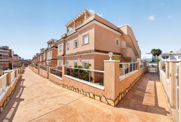 Sprzedaż mieszkania w Piso en Los Balcones - Los Altos del Edén, Torrevieja, Torrevieja
photo 1