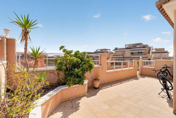 Sprzedaż mieszkania w Piso en Los Balcones - Los Altos del Edén, Torrevieja, Torrevieja
thumbnail 3