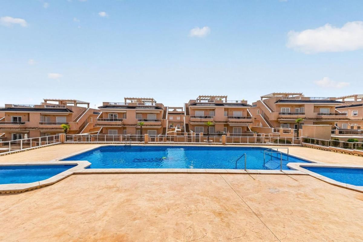 Sale of apartment in Piso en Los Balcones - Los Altos del Edén, Torrevieja, Torrevieja
photo 5