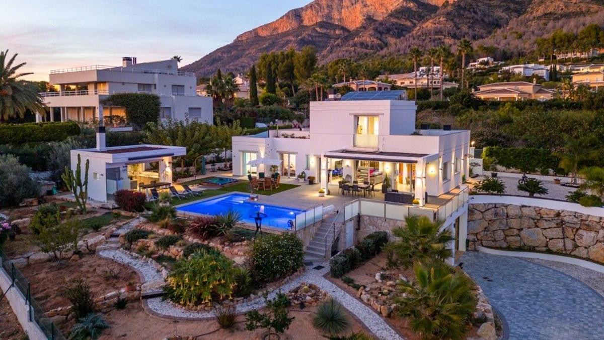 Properties for sale and rent in Spain photo 1
