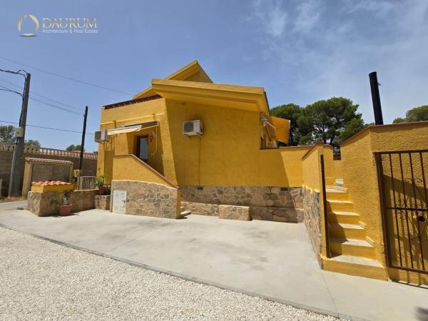 Chalet pareado en Calle Oroval, Coloma, La Nucia thumbnail 1