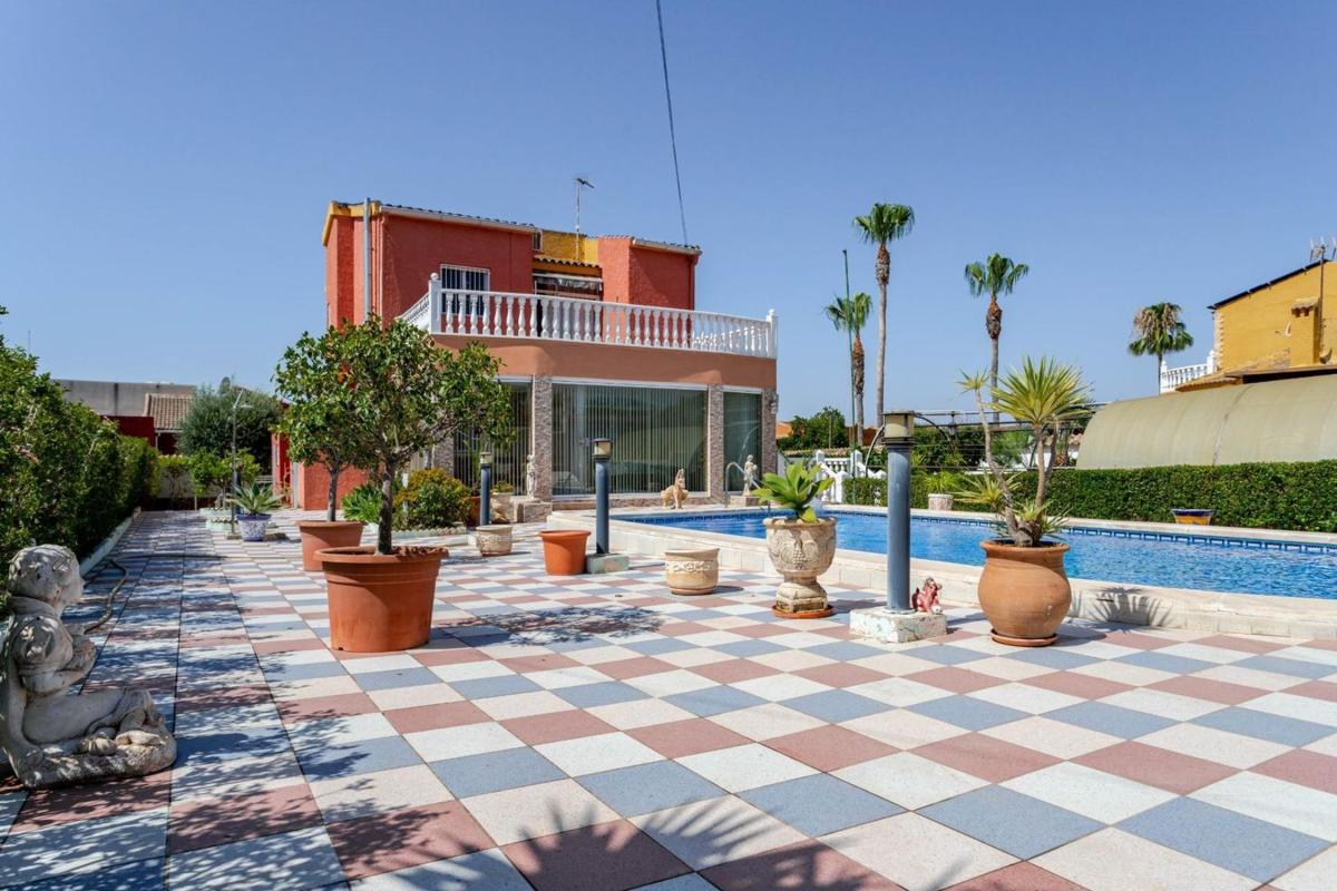 Propiedades en venta y alquiler en España photo 2