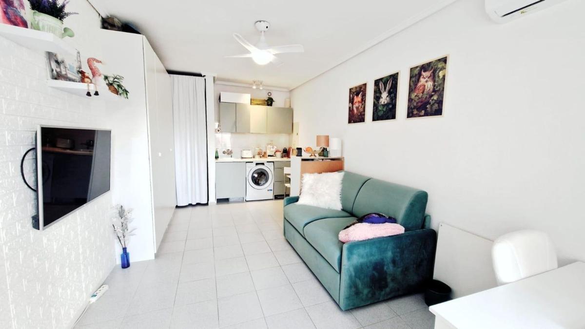 Venta de estudio en Estudio en Avenida Robleda, La Siesta - El Salado - Torreta, Torrevieja, Torrevieja photo 1