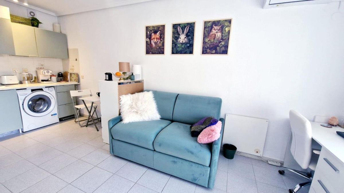 Venta de estudio en Estudio en Avenida Robleda, La Siesta - El Salado - Torreta, Torrevieja, Torrevieja photo 4
