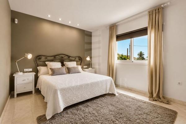 Casa o chalet independiente en Calle els Arcs, L'Albir, Alfaz del Pi thumbnail 2