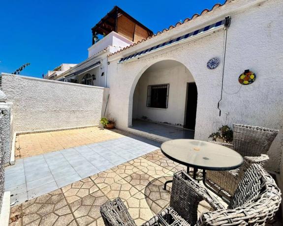 Chalet adosado en Avenida Deva s/n, La Siesta - El Salado - Torreta, Torrevieja thumbnail 1
