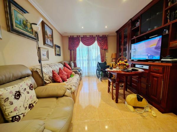Продажа квартиры на Piso en Calle Villa Madrid, Puerto Deportivo, Torrevieja, Торревьеха
 photo 3