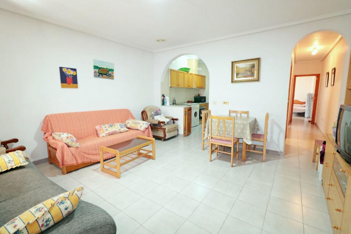 Sprzedaż mieszkania w Piso en Calle Monteagudo, El Acequión, Torrevieja, Torrevieja
photo 4