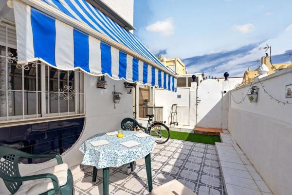 Chalet adosado en Calle Joaquín García Sánchez s/n, La Siesta - El Salado - Torreta, Torrevieja photo 4