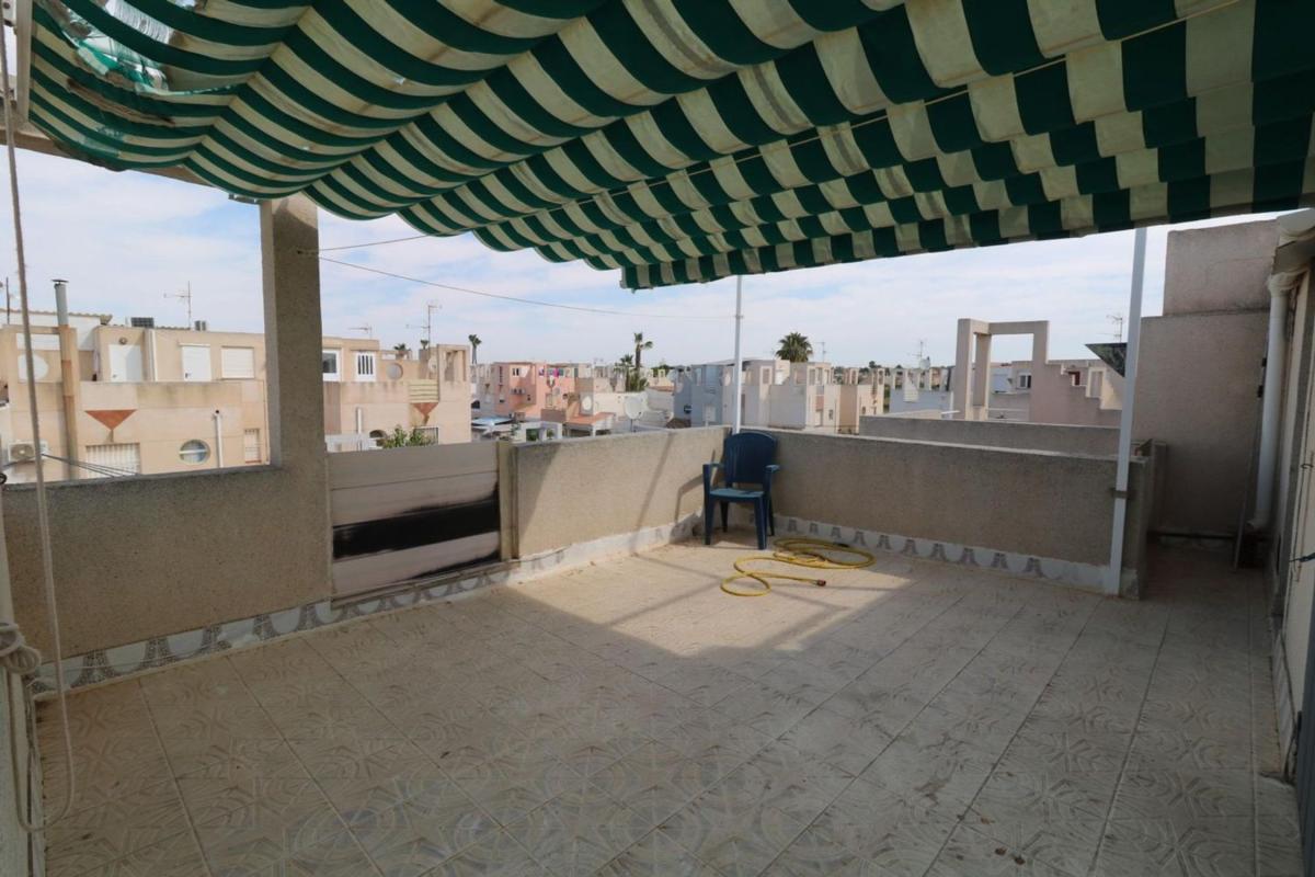 Sprzedaż szeregowego domku w Chalet adosado en La Siesta - El Salado - Torreta, Torrevieja , Torrevieja photo 4