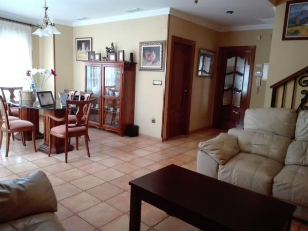 Chalet adosado en Centro, Elda photo 1