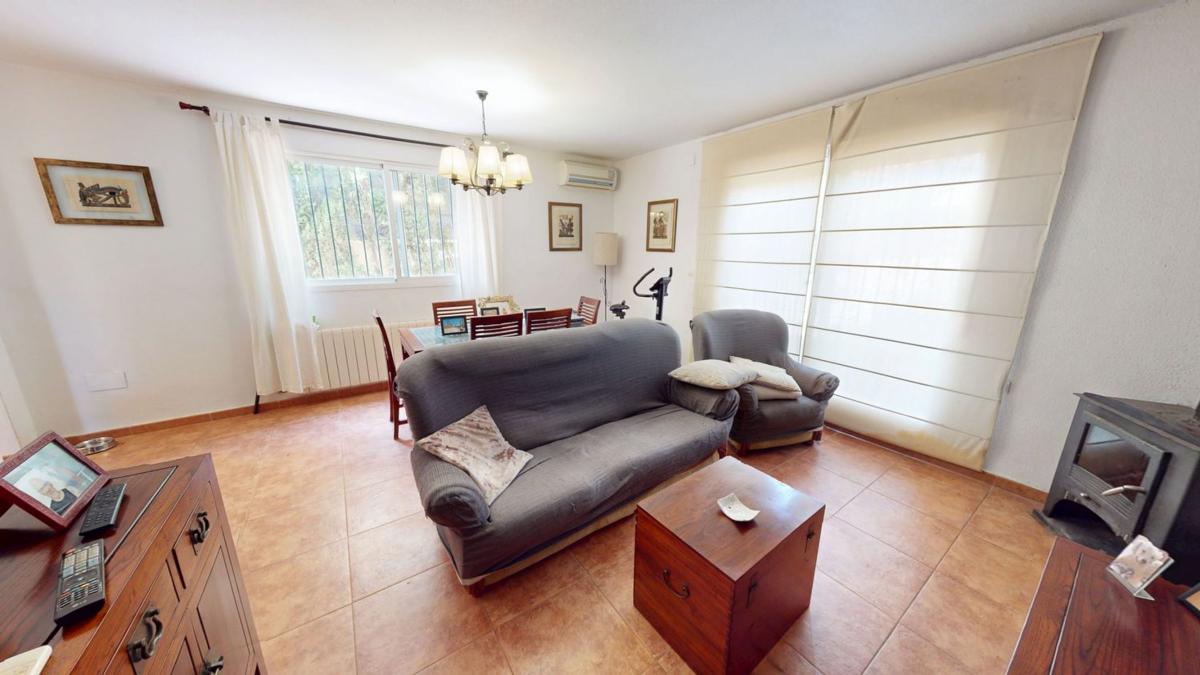 Продажа отдельного шале в  Chalet pareado en Calle les Oliveres, Aigües, Айгёс photo 5