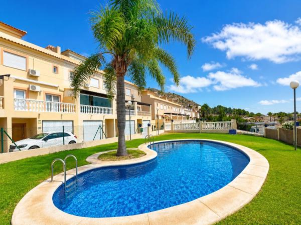 Chalet adosado en Canuta De Ifach, 1, Canuta, Calpe photo 1