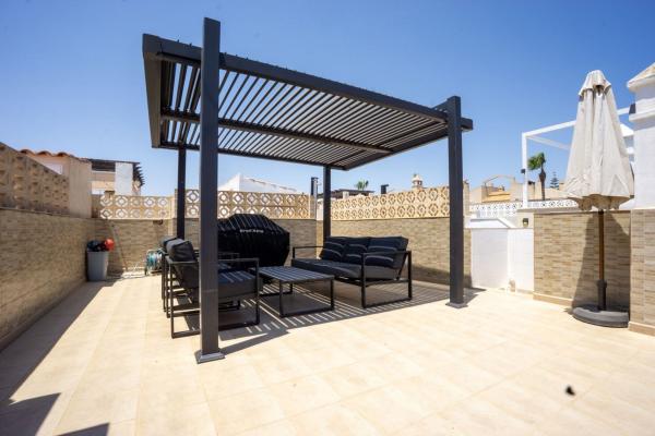 Venta de piso en Piso en Calle Jacinto Benavente, Zona los Frutales, Torrevieja, Torrevieja
thumbnail 2