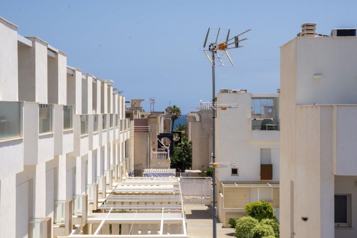 Sale of apartment in Piso en Calle Jacinto Benavente, Zona los Frutales, Torrevieja, Torrevieja
photo 4