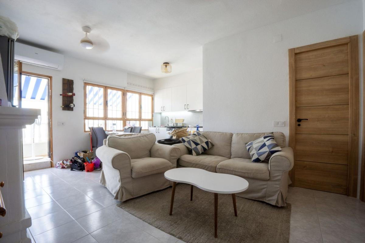 Sale of apartment in Piso en Calle Jacinto Benavente, Zona los Frutales, Torrevieja, Torrevieja
photo 5