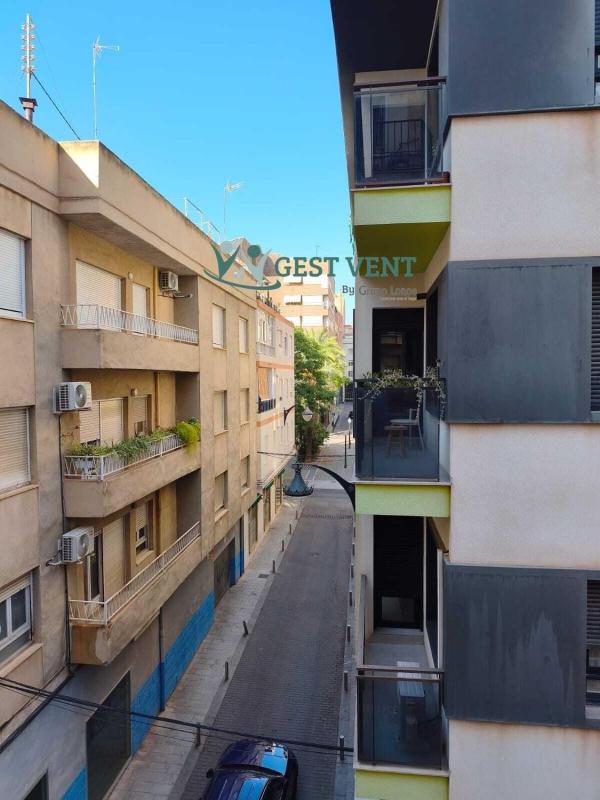 Venta de piso en Piso en Plaza de Toros - Avenida Chapí - Trinquete, Elda, Elda
photo 1