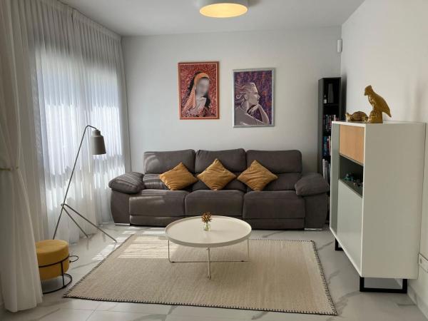 Sale of flat in Piso en Calle los Chirrines, La Cañada - Los Alcores, San Miguel de Salinas, San Miguel de Salinas
photo 1