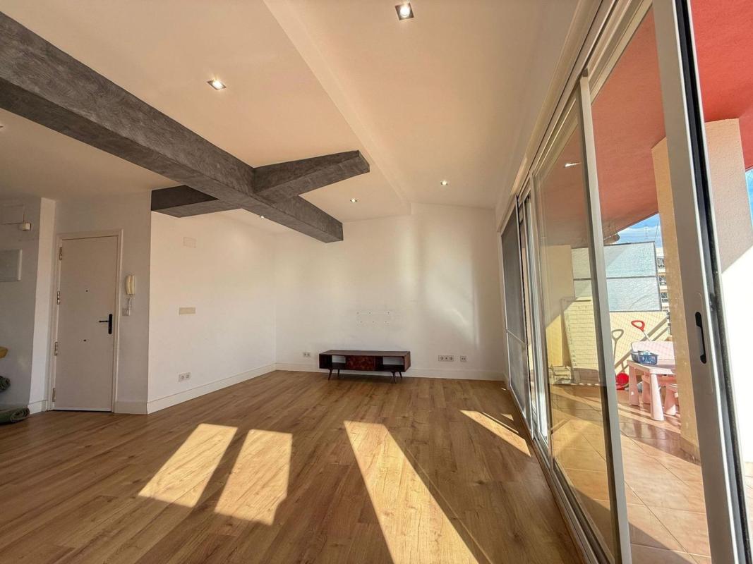 Продажа квартиры на Piso en Calle de Ángel Lozano, Centro Tradicional, Alicante / Alacant, Аликанте / Алакант
photo 5
