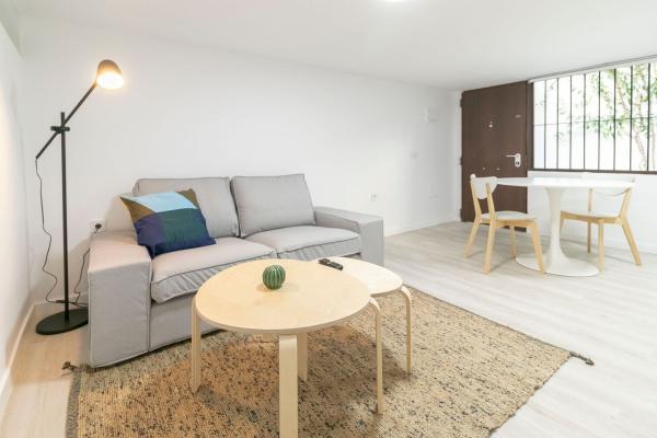 Venta de piso en Piso en Avenida Ramón y Cajal, Zona Puerto Deportivo, Fuengirola, Fuengirola
thumbnail 3