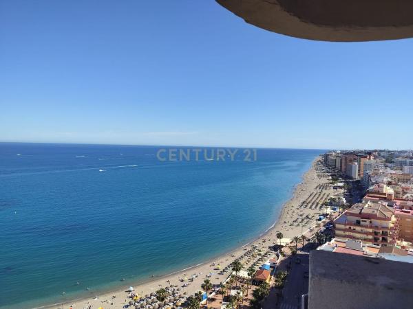 Квартира на продажу в Estudio en Paseo Marítimo Rey de España, 32, Zona Puerto Deportivo, Fuengirola, Фуэнхирола photo 2