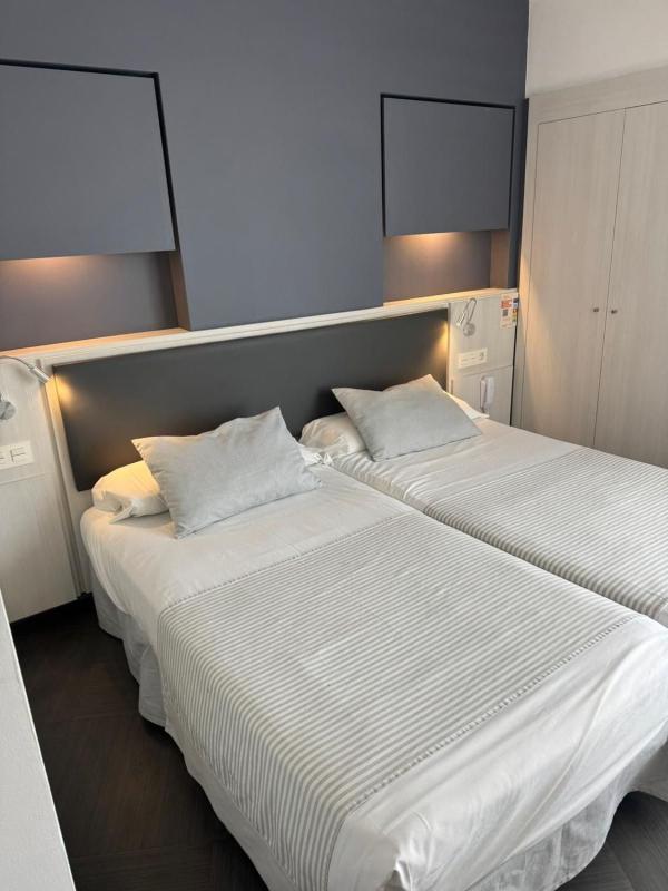 Продажа студии в Estudio en Paseo Marítimo Rey de España, Zona Puerto Deportivo, Fuengirola, Фуэнхирола photo 1