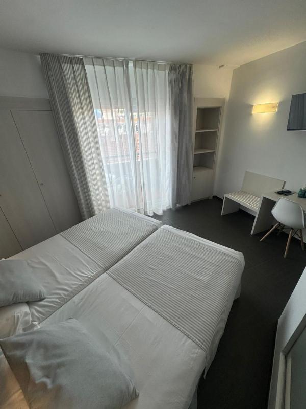 Продажа студии в Estudio en Paseo Marítimo Rey de España, Zona Puerto Deportivo, Fuengirola, Фуэнхирола photo 2