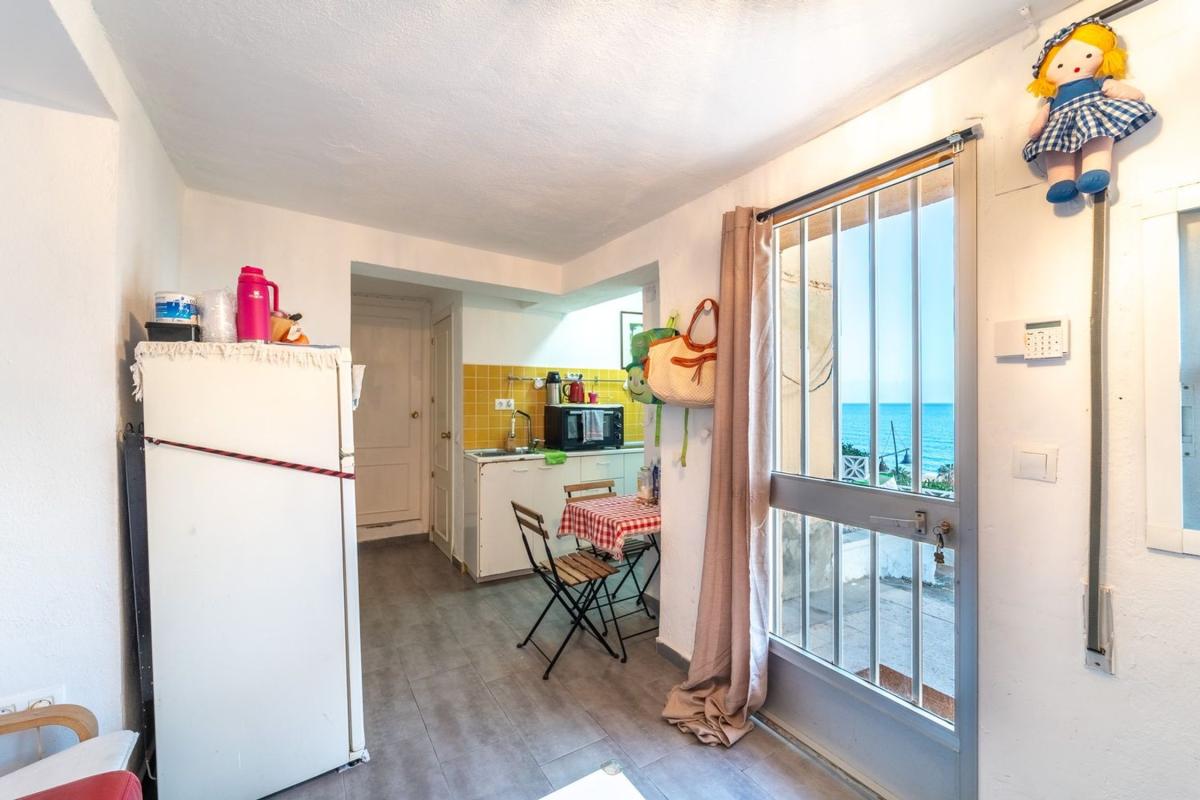 Sale of apartment in Piso en Avenida Carvajal, Las Gaviotas, Fuengirola, Fuengirola
photo 2
