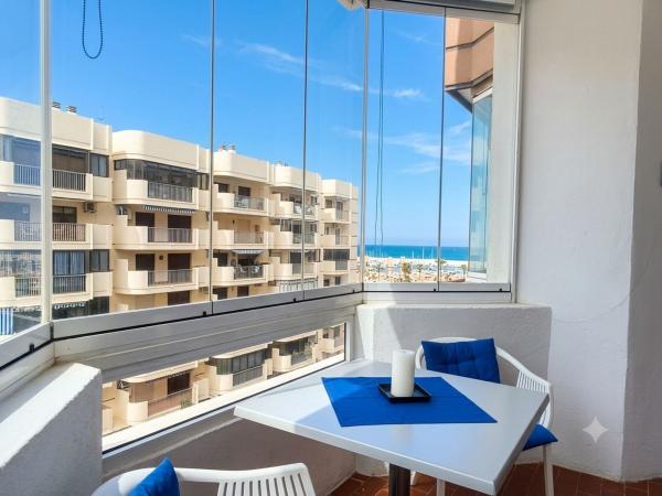 Квартира на продажу в Estudio en Calle Martínez Catena, 6, Zona Puerto Deportivo, Fuengirola, Фуэнхирола photo 1