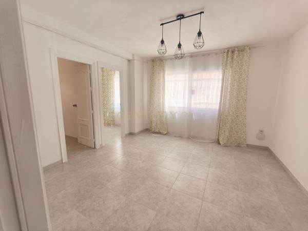 Venta de piso en Piso en Calle Valladolid, 10, Centro Ciudad, Fuengirola, Fuengirola
photo 1