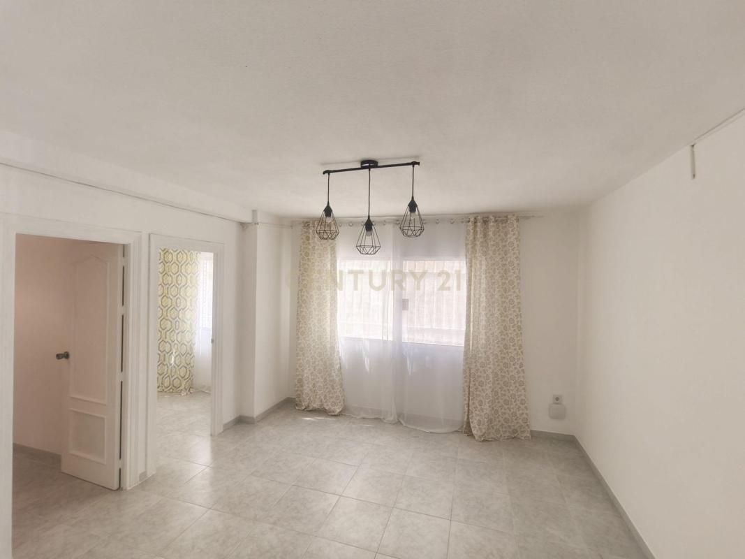 Venta de piso en Piso en Calle Valladolid, 10, Centro Ciudad, Fuengirola, Fuengirola
 photo 3