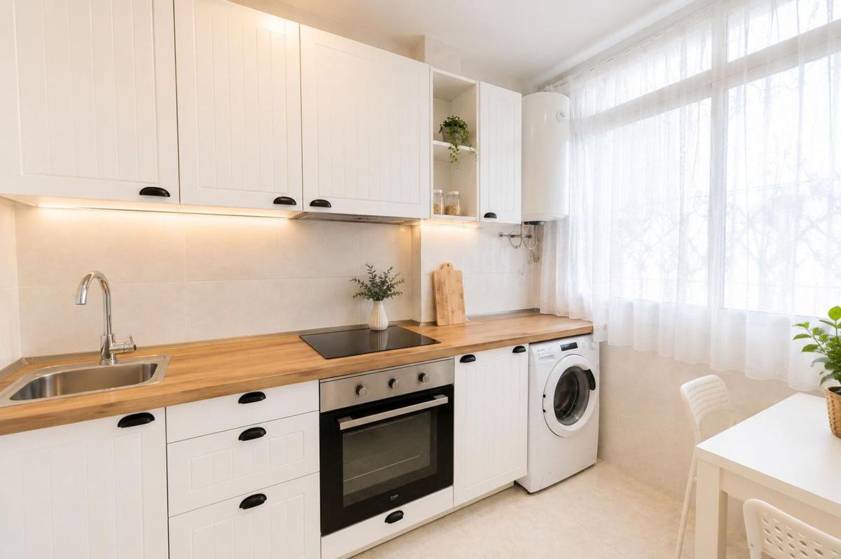 Venta de piso en Piso en Calle Valladolid, 13, Centro Ciudad, Fuengirola, Fuengirola
photo 2