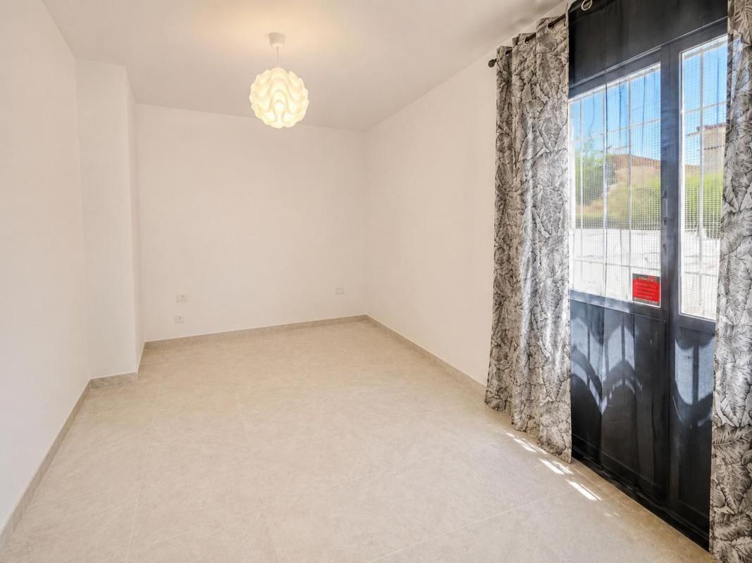 Venta de piso en Piso en Calle Valladolid, 13, Centro Ciudad, Fuengirola, Fuengirola
photo 3