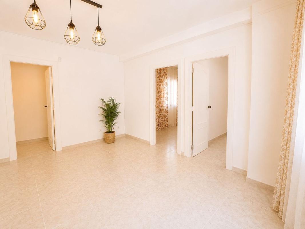 Venta de piso en Piso en Calle Menorca, Centro Ciudad, Fuengirola, Fuengirola
photo 2