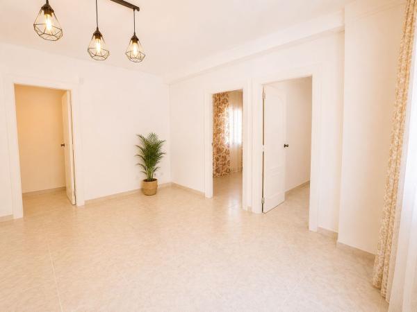 Venta de piso en Piso en Calle Menorca, Centro Ciudad, Fuengirola, Fuengirola
thumbnail 1