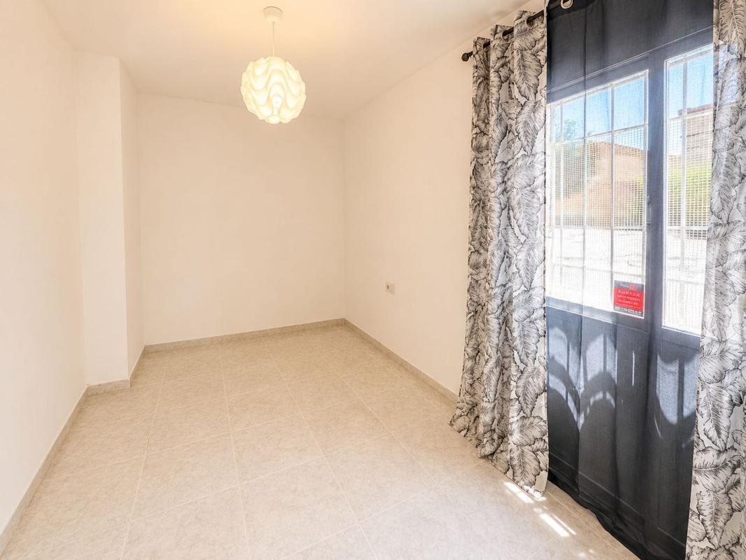 Venta de piso en Piso en Calle Menorca, Centro Ciudad, Fuengirola, Fuengirola
photo 3