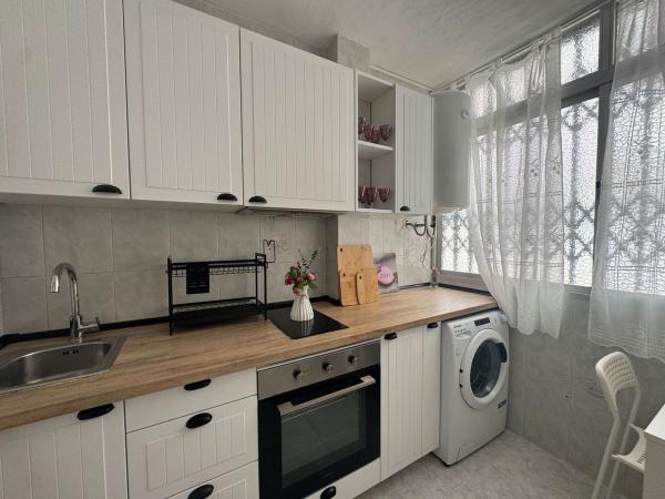 Venta de piso en Piso en Calle Pérez de Ayala s/n, Centro Ciudad, Fuengirola, Fuengirola
photo 1