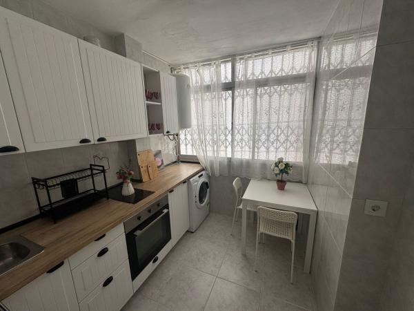 Venta de piso en Piso en Calle Pérez de Ayala s/n, Centro Ciudad, Fuengirola, Fuengirola
thumbnail 2