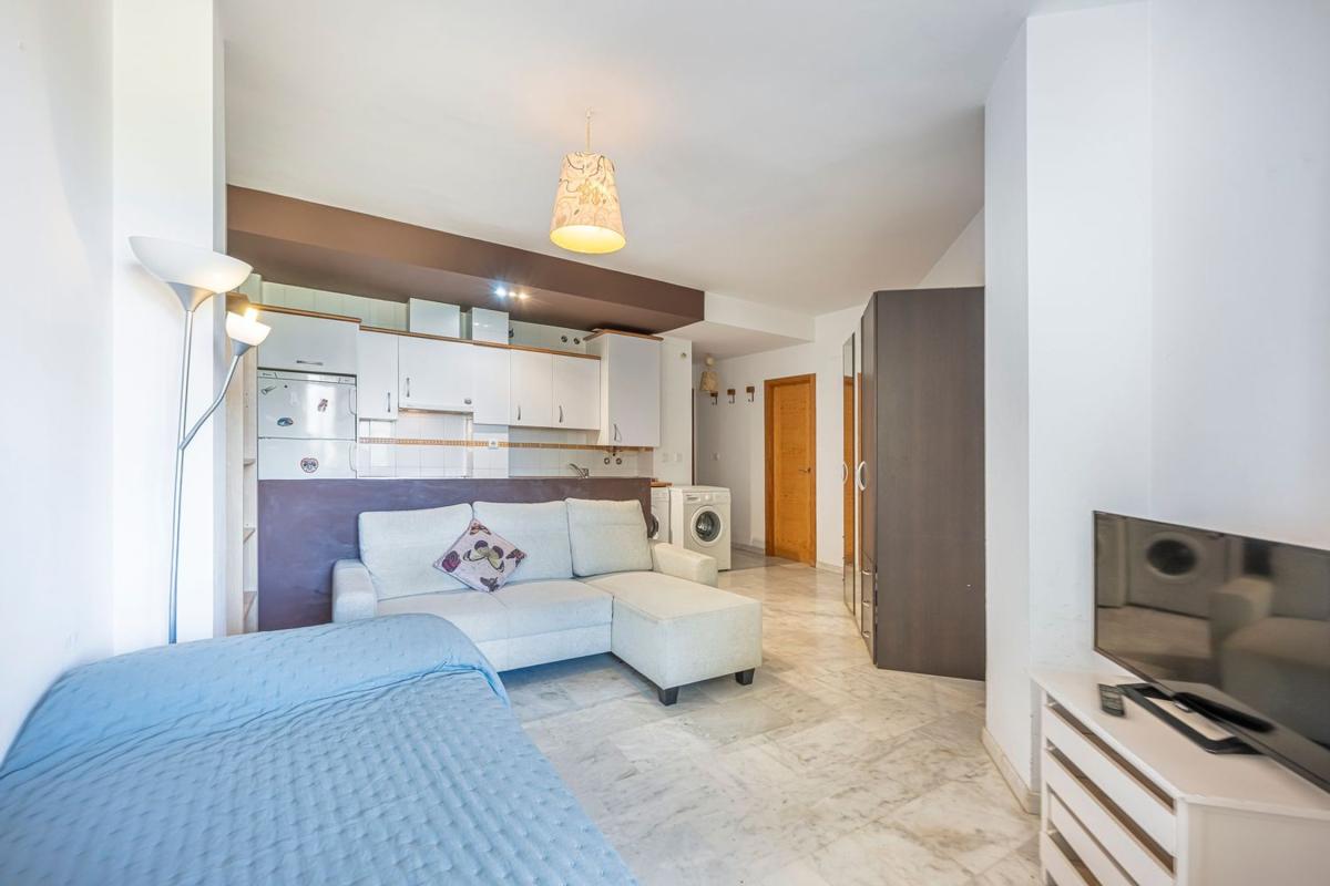 Sale of studio in Estudio en Calle Castaño, Torreblanca del Sol, Fuengirola, Fuengirola photo 3