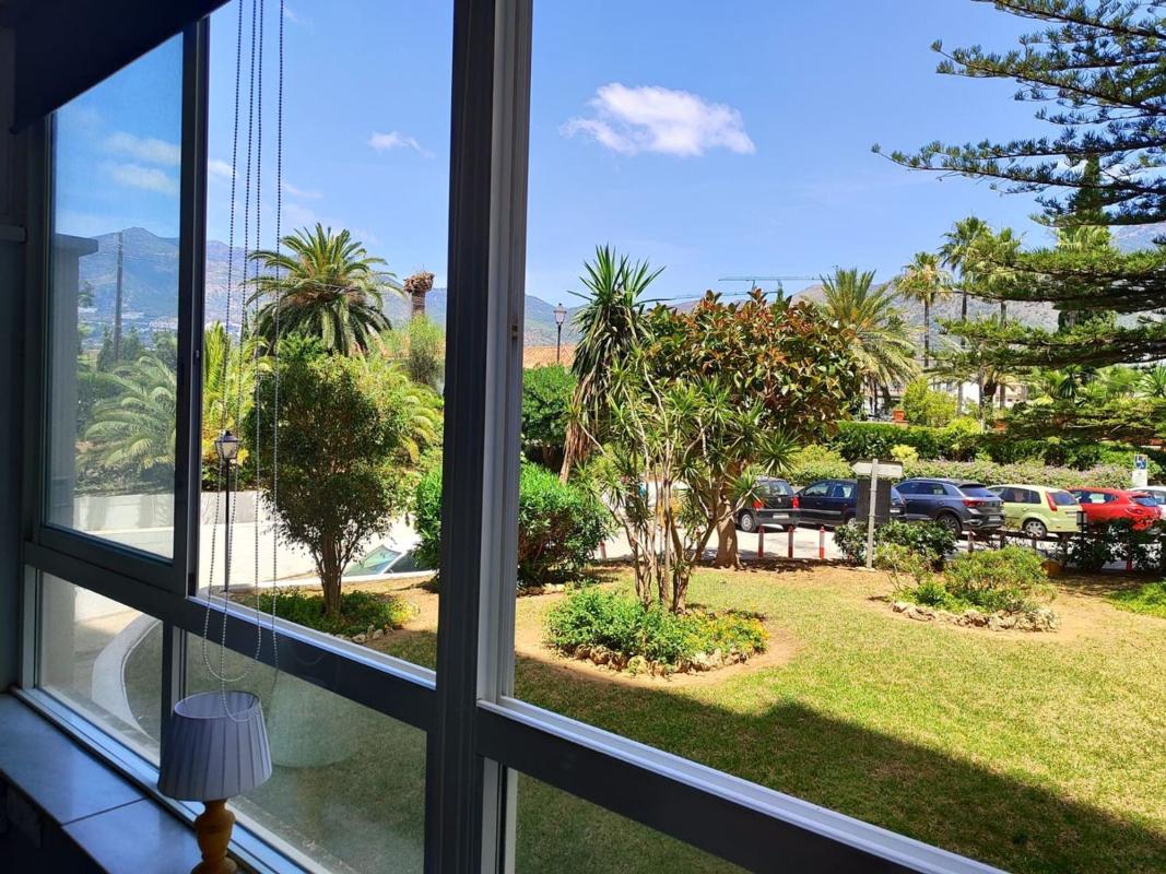 Продажа квартиры на Piso en Calle el Lirio, Torreblanca del Sol, Fuengirola, Фуэнхирола
photo 1