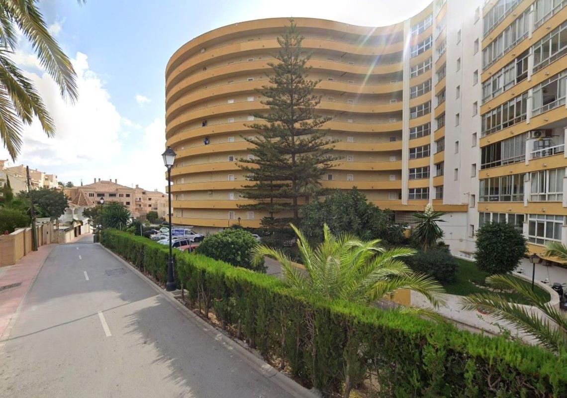Продажа квартиры на Piso en Calle el Lirio, Torreblanca del Sol, Fuengirola, Фуэнхирола
 photo 2
