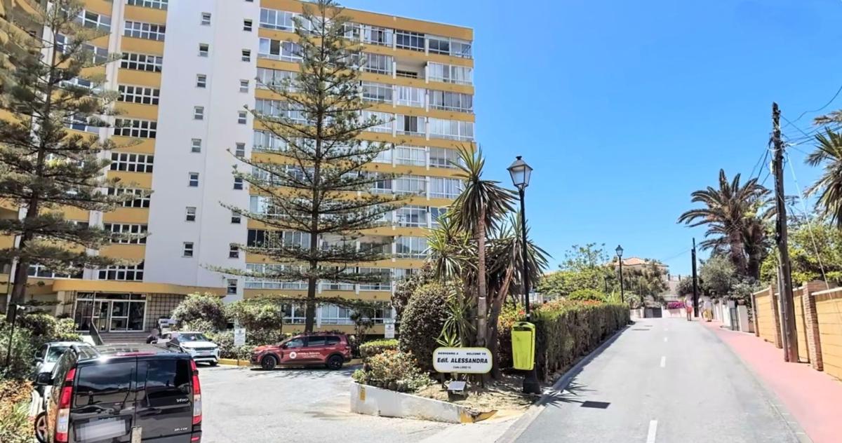 Продажа квартиры на Piso en Calle el Lirio, Torreblanca del Sol, Fuengirola, Фуэнхирола
 photo 3