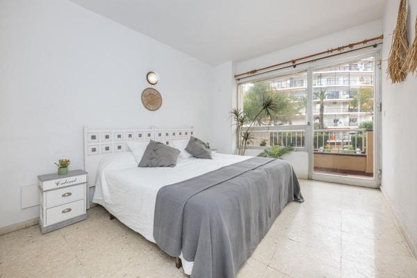 Venta de piso en Piso en Avenida Ramón y Cajal, 36, Zona Puerto Deportivo, Fuengirola, Fuengirola
 photo 4