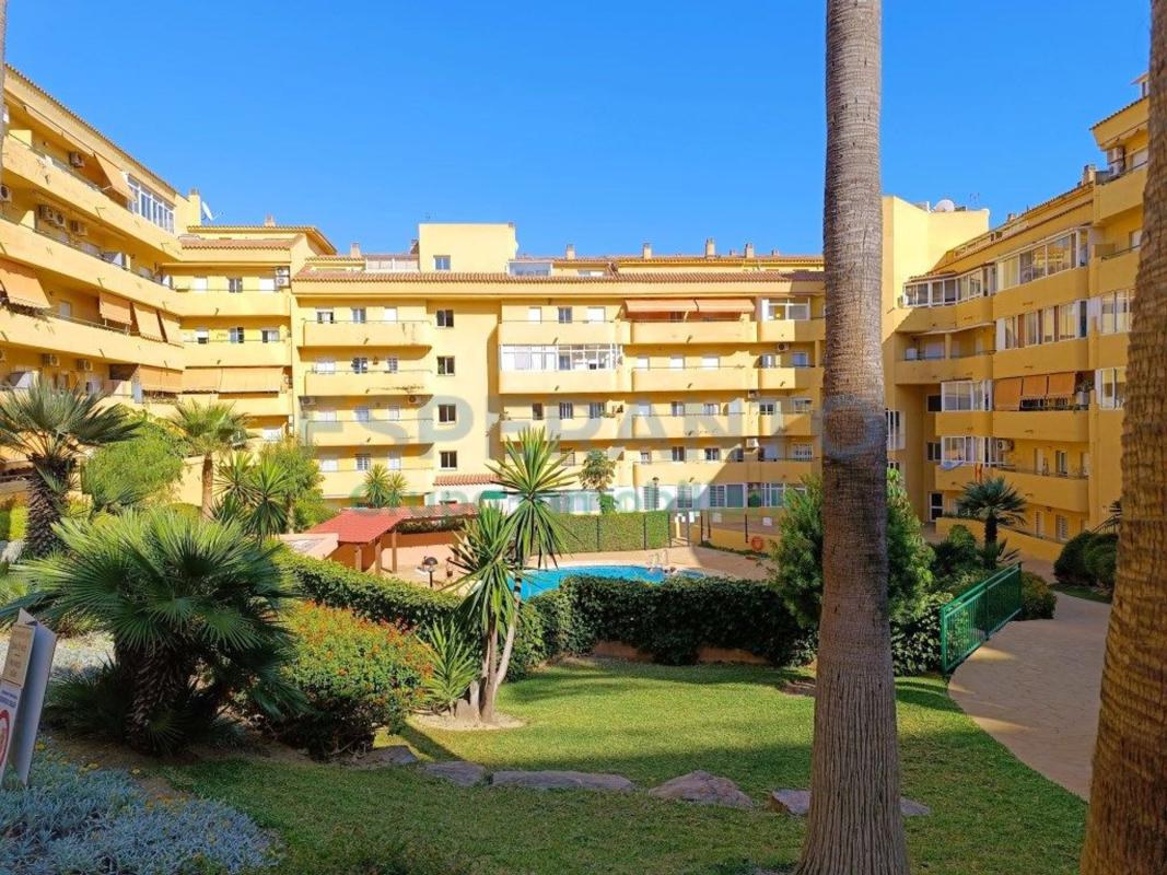 Venta de piso en Piso en Calle Nenufar, Los Pacos, Fuengirola, Fuengirola
photo 5