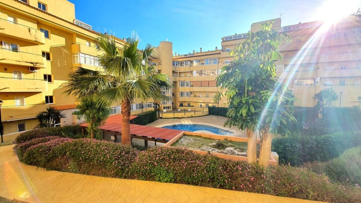 Venta de piso en Piso en Camino de la Cantera, Los Pacos, Fuengirola, Fuengirola
 photo 3