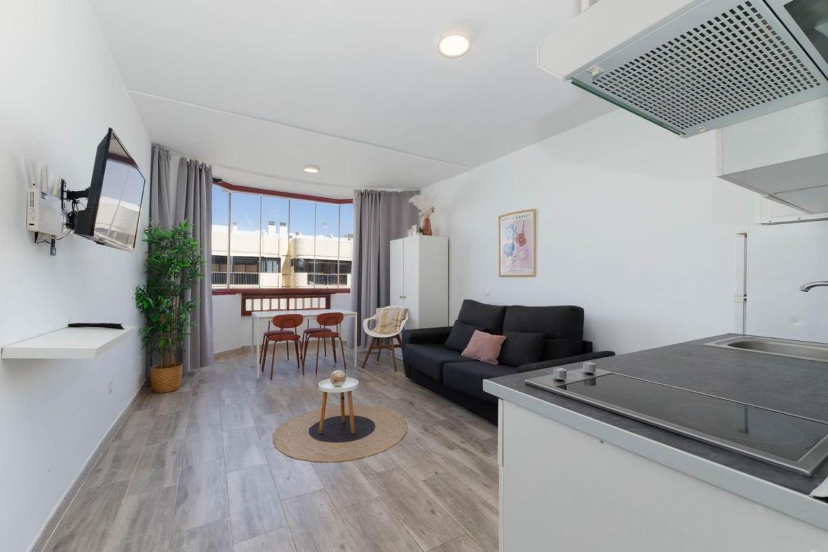 Sale of studio in Estudio en Zona Puerto Deportivo, Fuengirola, Fuengirola photo 2