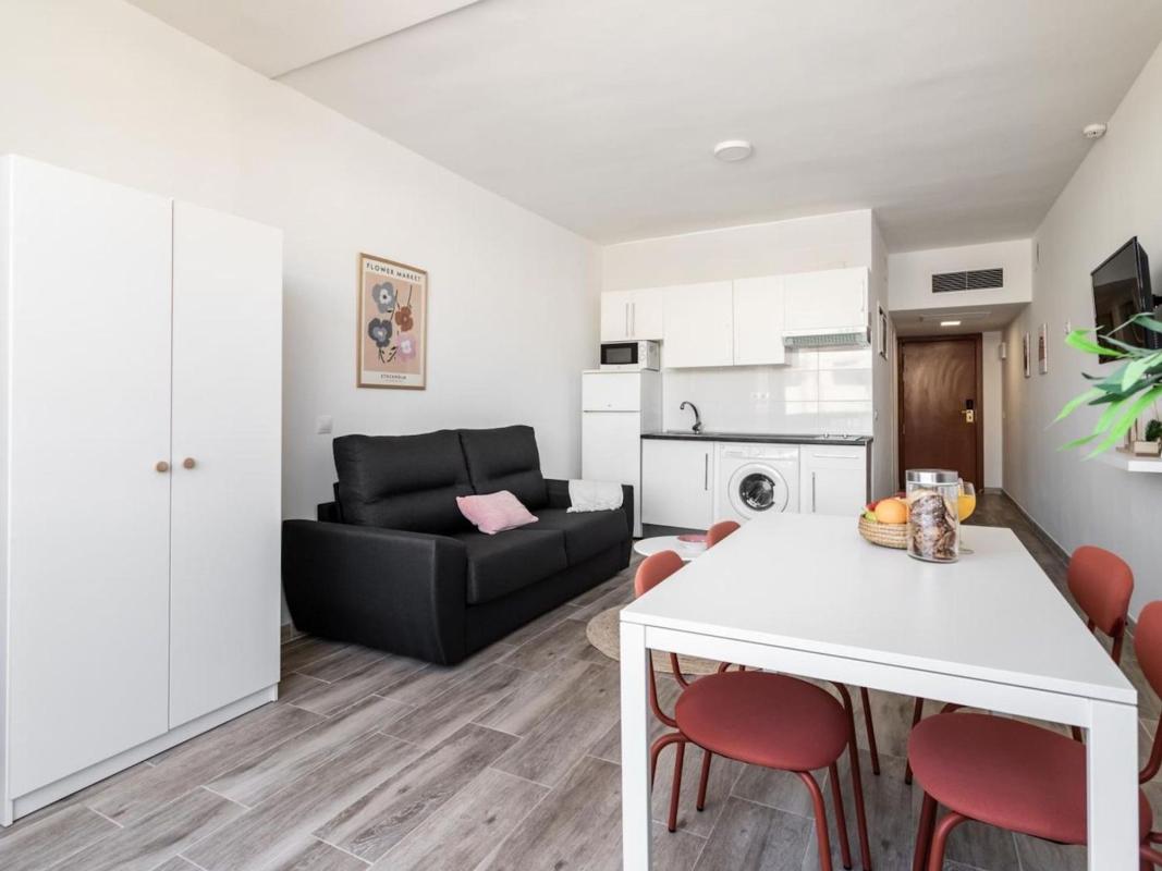 Venta de piso en Piso en Calle Martínez Catena, Zona Puerto Deportivo, Fuengirola, Fuengirola
 photo 5