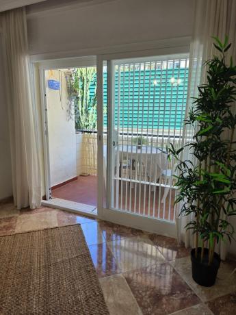 Venta de piso en Piso en Calle Virgen del Rocío, 5, Los Boliches, Fuengirola, Fuengirola
photo 1