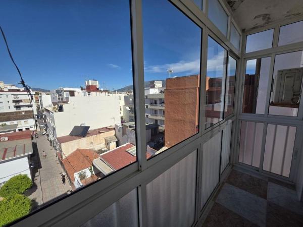 Venta de piso en Piso en Plaza de la Constitución, 13, Zona Puerto Deportivo, Fuengirola, Fuengirola
thumbnail 2
